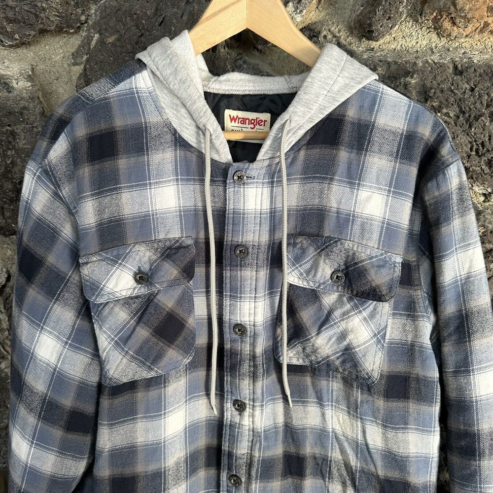 Men’s Wrangler Authentics Quilted Flannel Hoodie Long Sleeve Blue Plaid Large